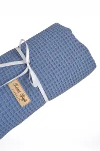 Otulacz kocyk wafelkowy z koronką JEANS