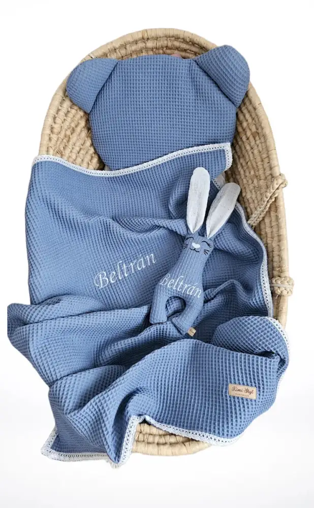 Kocyk wafelkowy + poduszka MIŚ+ Tuliś z imieniem JEANS