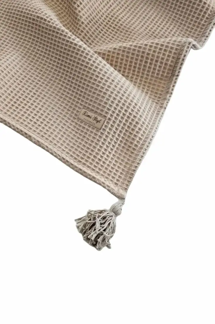 Kocyk otulacz wafelkowy z chwostami BEŻOWY