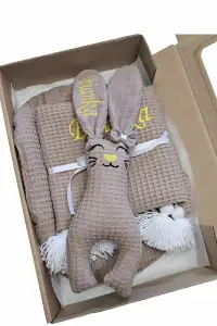 Zestaw Wafelkowy: Kocyk z chwostami, Poduszka Królik, Przytulanka Tuliś - BRĄZOWY baby shower