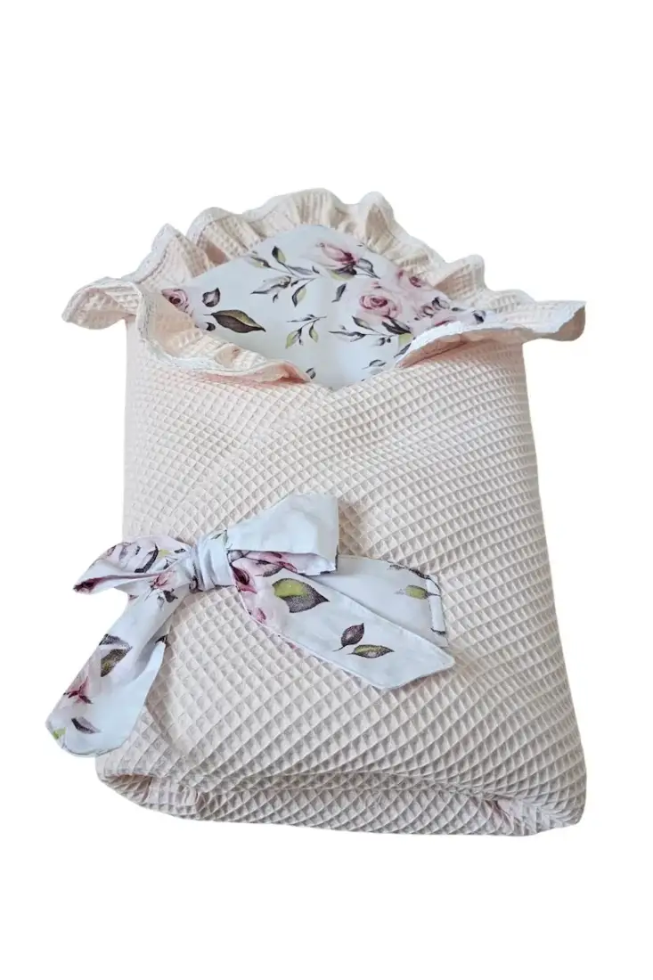 Rożek niemowlęcy z falbanką